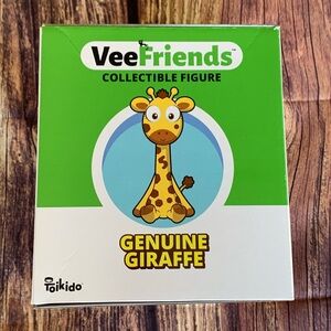 NEW Toikido VeeFriends Macy's Exclusive Genuine Giraffe Collectible Figure 6"